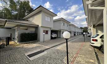 Imagem 2: Sobrado Lindo com 02 Dormitórios no Condomínio Villagio Caprese! Localizado somente a 10