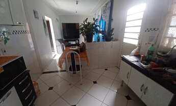 Imagem: Casa térrea com 02 dormitórios, sendo