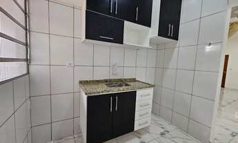 Imagem 2: Casa à venda em Sorocaba-SP, Jardim Topázio: 2 quartos, 1 sala, 2 banheiros, 1 vaga de gar