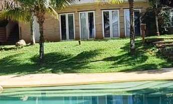 Imagem 2: Paraíso Ecológico em Alphaville: Mansão Sustentável com Vista Deslumbrante