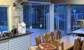 Imagem 3: Casa Térrea com Piscina e Área Gourmet no Condomínio Village da Serra - 210m², 3 Dormitóri