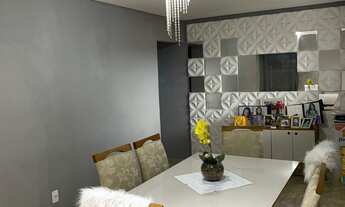 Imagem: Casa com Garagem e Salão Comercial à Venda