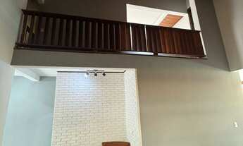 Imagem 5: Casa Clássica e Ampla com 4 Suítes, Piscina e Salão de Festas