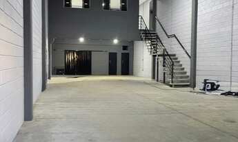 Imagem 7: Galpão para Locação em Sorocaba - 290m² com Mezanino e Estrutura Moderna