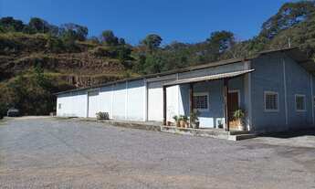 Imagem 3: Ampla Área de 6.000m² com Construções em Piedade-SP