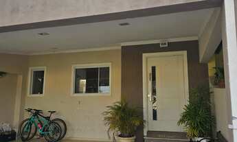 Imagem: Casa com 3 Quartos e 1 banheiro à Venda