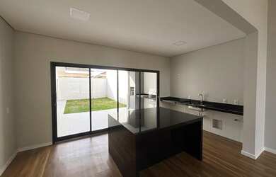 Imagem 6: Casa de Condomínio com 3 Quartos e 3 banheiros à Venda, 197 m² por R$ 1.780.000