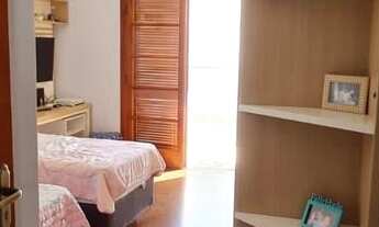 Imagem 2: Casa Sobrado Mobiliada, com Salão Comercial de 70m² com estrutura para Restaurante/Pizzari