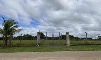 Imagem 5: Terreno à venda na rua principal de Sarapuí
