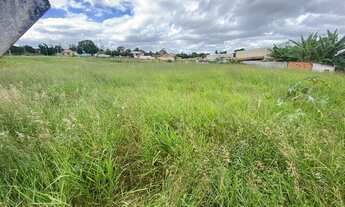 Imagem 3: Terreno à venda na rua principal de Sarapuí