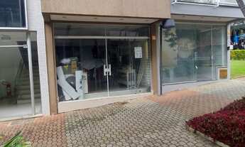 Imagem: Prédio Comercial com 3 andares no centro
