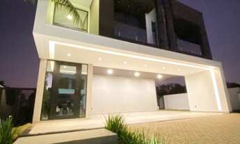 Imagem: Casa Triplex no Condomínio Alphaville Nova