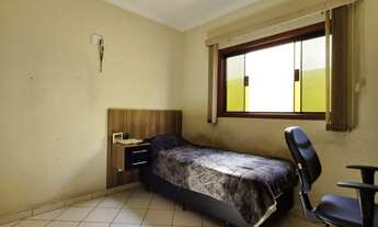 Imagem 3: Residência Excepcional no Parque Jataí: 3 Quartos, Suíte, e Amplo Espaço Gourmet a 5 Minut