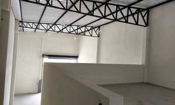 Imagem 7: Galpão Comercial para Locação em Sorocaba-SP, Wanel Ville 1 Sala, 3 Banheiros, 200m² de Á