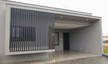 Imagem 2: Imperdível oportunidade de adquirir casa em condomínio com 3 quartos, 1 suíte e 4 vagas de