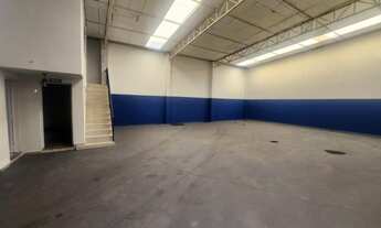 Imagem 6: Galpão Comercial para Locação em Sorocaba-SP, Jardim Bertanha - 1 Sala, 1 Banheiro, 230m²