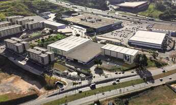 Imagem 3: Galpão Comercial para Locação no Centro de Votorantim-SP: 4 Salas, 8 Banheiros, 40 Vagas e