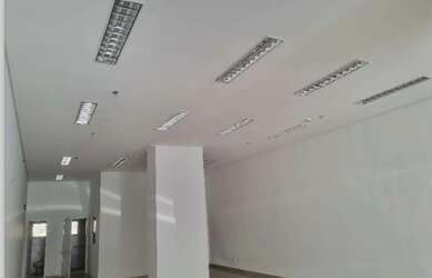 Imagem 3: Sala Comercial para Locação na Vila Trujillo, Sorocaba-SP: 1 Sala, 2 Banheiros, 5 Vagas de