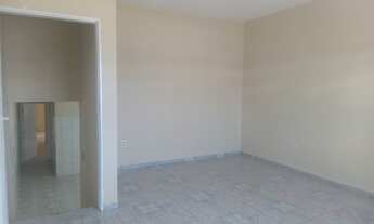 Imagem 5: Casa Comercial para Locação: Imóvel de Alto Padrão com 2 Quartos, 1 Suíte e Vaga de Garage