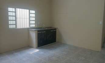 Imagem 6: Casa Comercial para Locação: Imóvel de Alto Padrão com 2 Quartos, 1 Suíte e Vaga de Garage