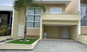 Imagem: Casa em Condomínio de Luxo com 3 Suítes