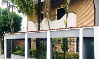 Imagem 5: Imóvel Comercial de Alto Padrão na Vila Trujillo, Sorocaba-SP: 4 Quartos, 1 Suíte, 2 Salas