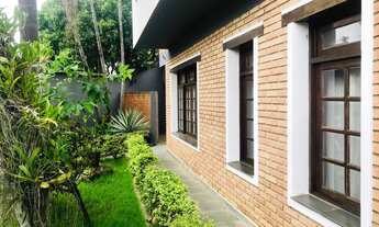 Imagem 6: Imóvel Comercial de Alto Padrão na Vila Trujillo, Sorocaba-SP: 4 Quartos, 1 Suíte, 2 Salas