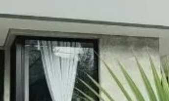 Imagem: Casa de alto padrão em condomínio no Iporanga