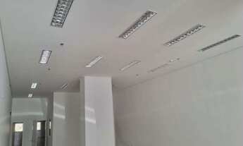 Imagem 2: Excelente Ponto Comercial na Vila Trujillo - Sorocaba/SP: 2 Banheiros, 5 Vagas de Garagem