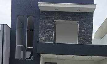 Imagem: Imperdível Casa em Condomínio à Venda