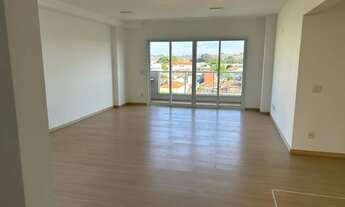 Imagem 6: Imóvel de Luxo no Centro de Tatuí-SP: Apartamento com 3 suítes, 3 salas, 4 banheiros e 2 v