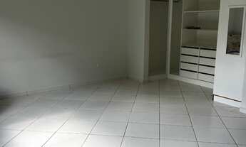 Imagem 7: Impecável Casa de 3 Quartos em Condomínio no Bosque dos Eucaliptos, Araçoiaba da Serra-SP