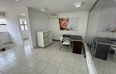 Imagem 6: Salão Comercial de Alto Padrão para Locação na Vila Hortência, Sorocaba-SP: 5 Salas, 2 Ban