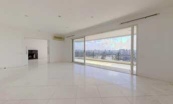 Imagem 2: 4 dormitórios na Rua Maria Antônia Ladalardo