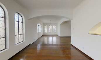 Imagem 2: 5 dormitórios na Rua Professor Astolfo Tavares Pais