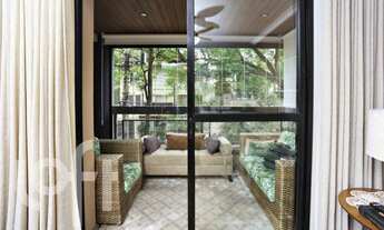 Imagem 6: 4 dormitórios na Rua Ossian Terceiro Teles