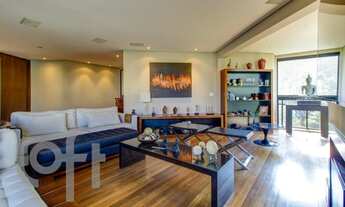 Imagem 4: 4 dormitórios na Rua Doutor Amando Franco Soares Caiuby