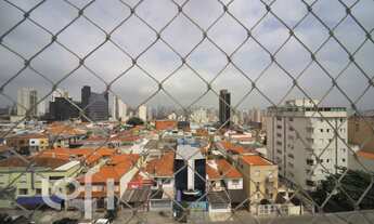 Imagem 4: 3 dormitórios na Rua Teodureto Souto