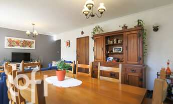 Imagem 6: 4 dormitórios na Rua Ministro Godói