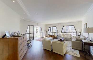 Imagem 3: 4 dormitórios na Rua Dom Paulo Pedrosa