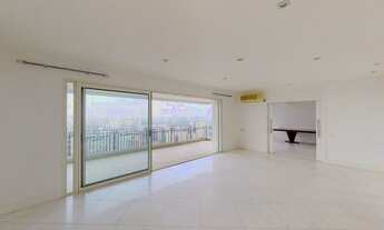 Imagem 2: 4 dormitórios na Rua Maria Antônia Ladalardo