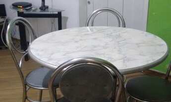 Imagem 2: 2 dormitórios na Rua Adolfo Gordo