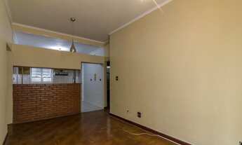 Imagem 2: 1 dormitório na Rua Vitorino Carmilo