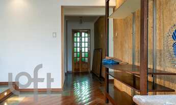 Imagem 2: 3 dormitórios na Rua Vitorino Carmilo