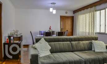 Imagem 2: 3 dormitórios na Rua Carlos Sampaio