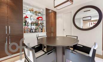 Imagem 4: 4 dormitórios na Rua Saint Hilaire