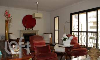 Imagem 2: 4 dormitórios na Rua Balthazar Da Veiga