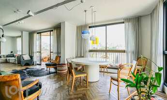 Imagem 2: 4 dormitórios na Rua Simão Alvares