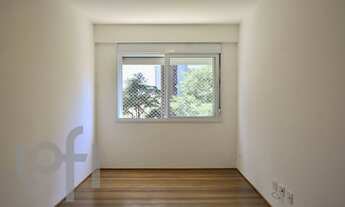 Imagem 5: 4 dormitórios na Rua Henrique Monteiro