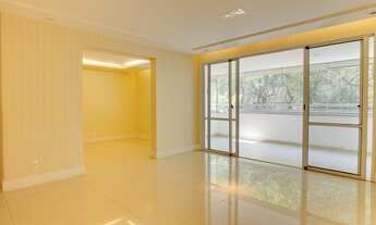 Imagem 2: 4 dormitórios na Rua Leonardo Cerveira Varandas